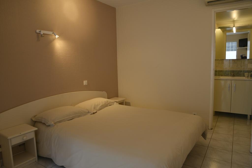 Hotel Des Arceaux Saint-Sever  Екстер'єр фото